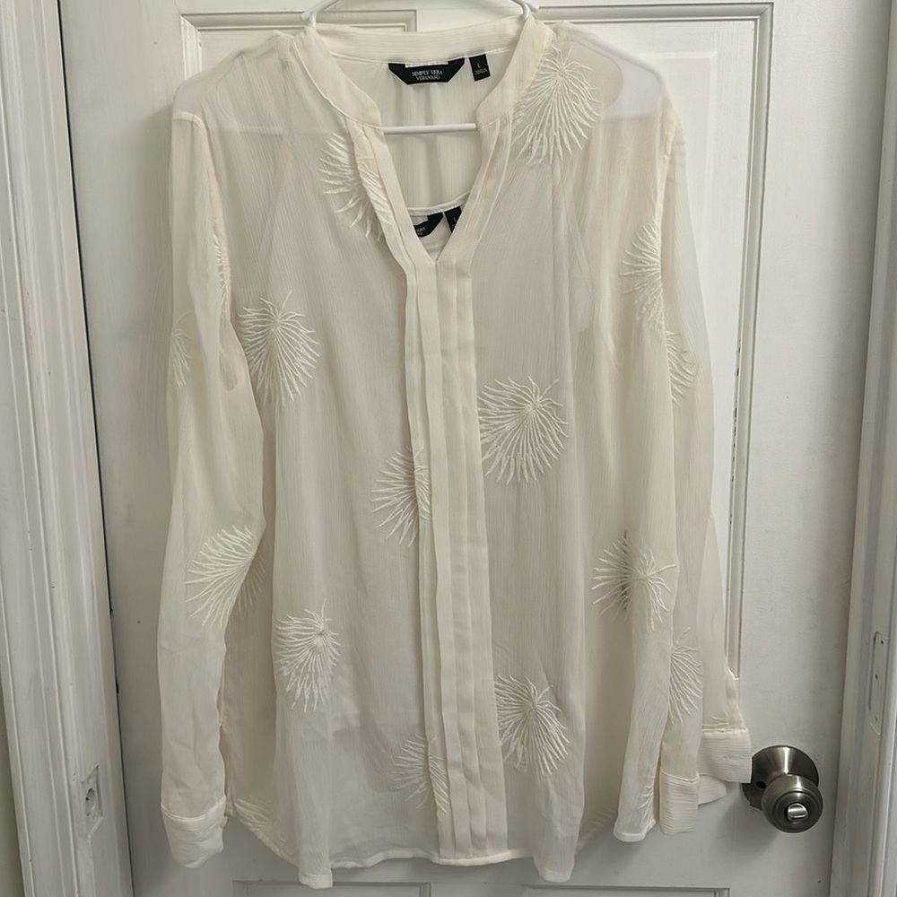 White Women’s Top Size L by Simply Vera